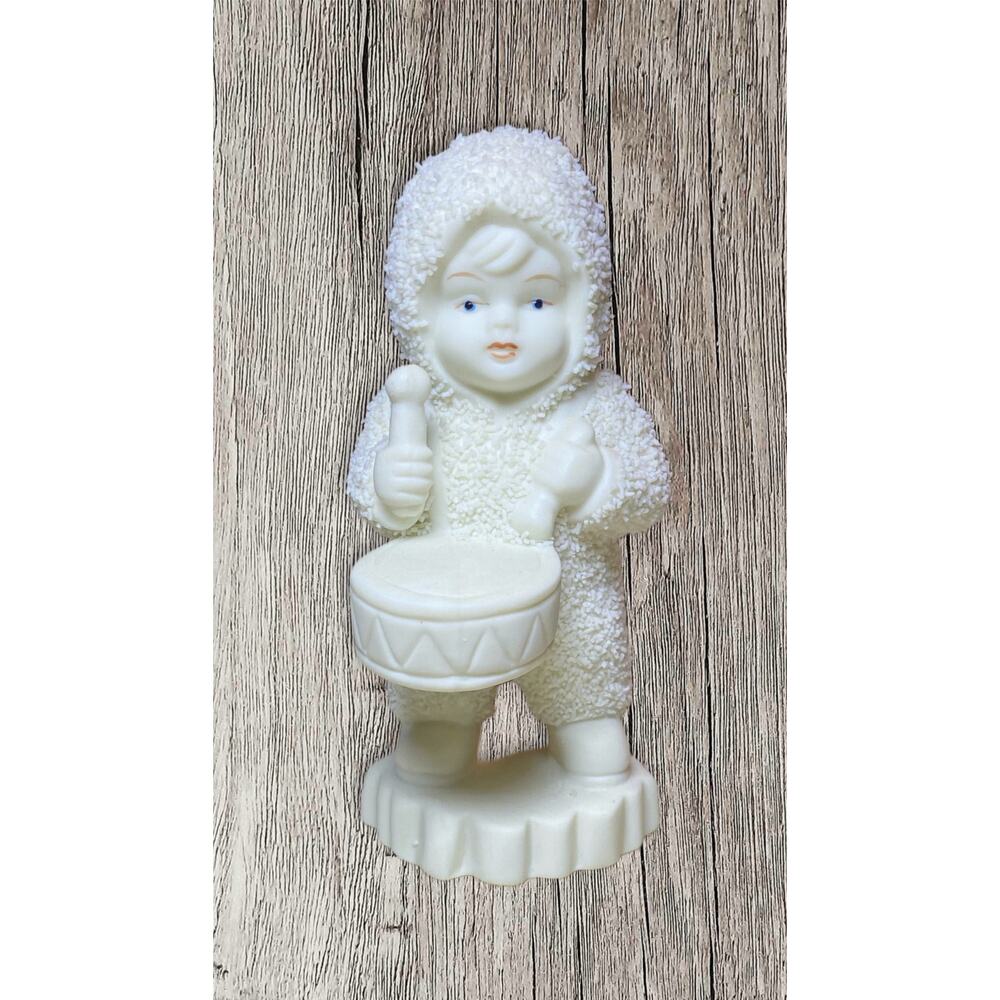 Dept 56 Winter Tales “Shall I Play”. 68209. No chips or cracks. No box‎